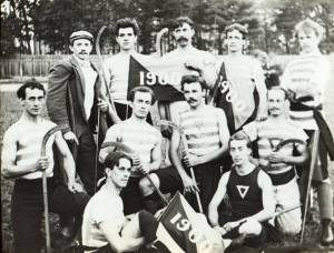Lawn_Hockey_Team_1900